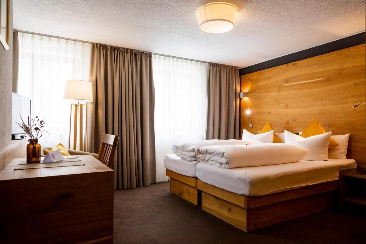 Hotel Montfort Σανκτ Αντόν αμ Άλμπεργκ Εξωτερικό φωτογραφία
