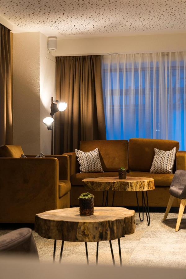 Hotel Montfort Σανκτ Αντόν αμ Άλμπεργκ Εξωτερικό φωτογραφία