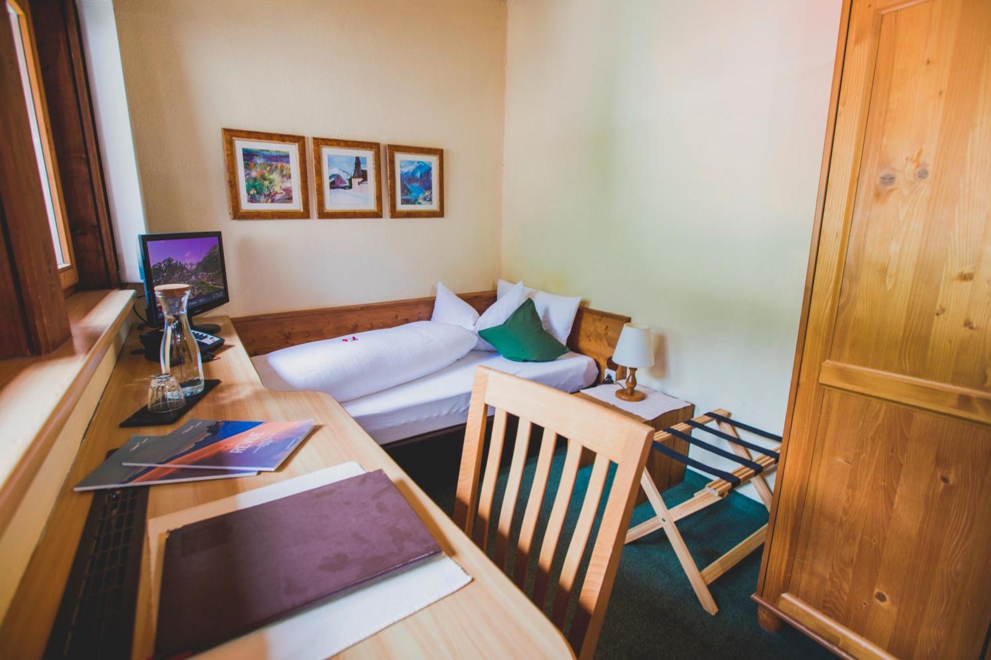Hotel Montfort Σανκτ Αντόν αμ Άλμπεργκ Εξωτερικό φωτογραφία