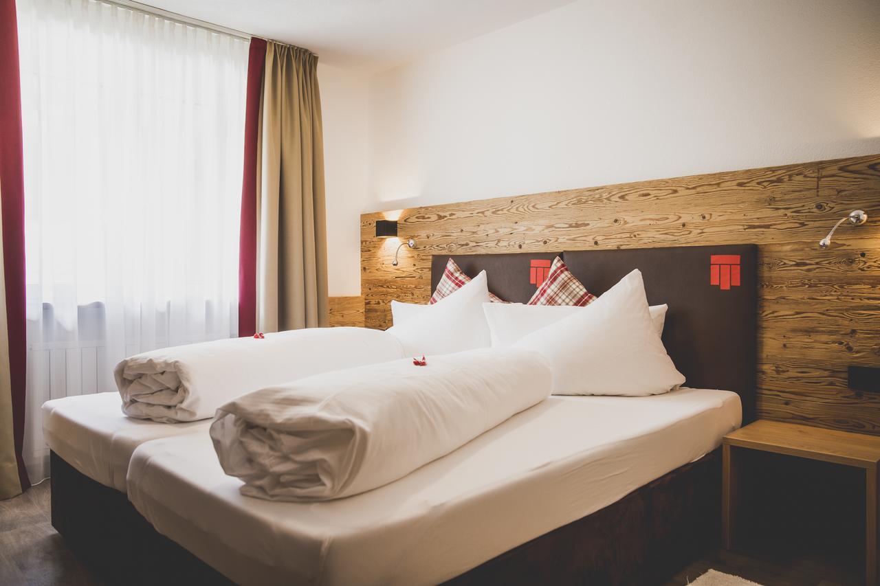 Hotel Montfort Σανκτ Αντόν αμ Άλμπεργκ Εξωτερικό φωτογραφία